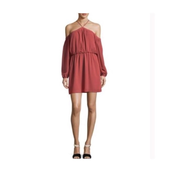 Wayf Dresses & Skirts - New Size XS• WAYF Auburn off the shoulder dress